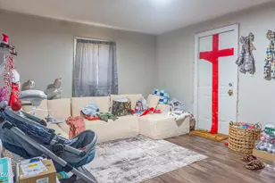 631 Marshall St, Henderson, NC 27536 - Photo 4