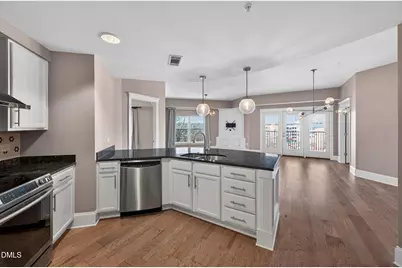 222 Glenwood Avenue #605, Raleigh, NC 27603 - Photo 6