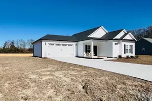 201 E Sillinger Dr, Goldsboro, NC 27534 - Photo 2