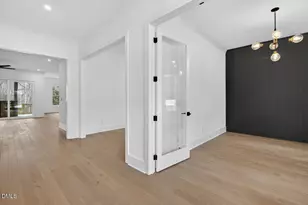 2706 Pathway Dr, Chapel Hill, NC 27516 - Photo 2