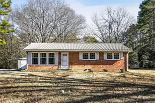 7 Travis Cir, Durham, NC 27713 - Photo 2