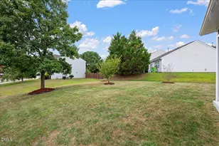 1048 Stormy Ln, Raleigh, NC 27610 - Photo 26