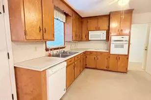 5005 Gatewood Dr, Durham, NC 27712 - Photo 4