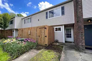 220 Elizabeth St, Chapel Hill, NC 27514 - Photo 1