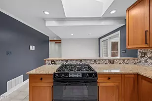 1108 Mayberry Pl, Raleigh, NC 27609 - Photo 14