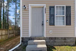 2804 Enka Dr, Raleigh, NC 27610 - Photo 4