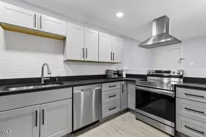 500 Umstead Drive #Unit 308, Chapel Hill, NC 27516 - Photo 4