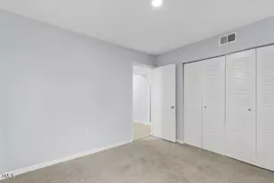 500 Umstead Dr, Chapel Hill, NC 27516 - Photo 8