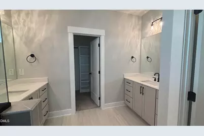 200 E Moore Street #D, Apex, NC 27502 - Photo 22