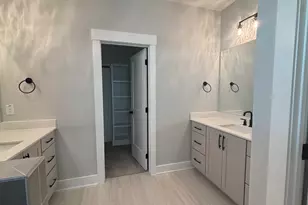 200 E Moore St, Apex, NC 27502 - Photo 22