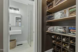 204 Georgetown Rd, Raleigh, NC 27608 - Photo 40