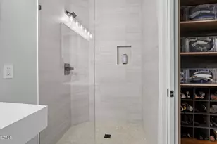 204 Georgetown Rd, Raleigh, NC 27608 - Photo 14