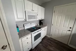 11351 Clubhaven Pl, Raleigh, NC 27617 - Photo 10