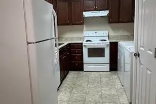 203 E Ransom St, Fuquay-Varina, NC 27526 - Photo 4