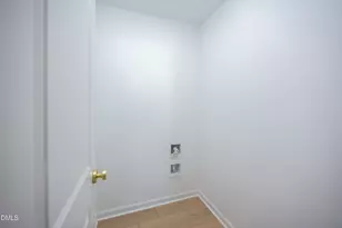 302 S West St, Roseboro, NC 28382 - Photo 18