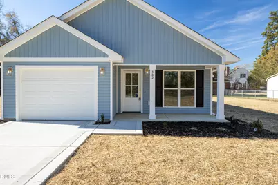 302 S West Street, Roseboro, NC 28382 - Photo 1