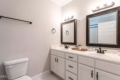 212 W Church Street, Benson, NC 27504 - Photo 32