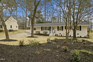 208 Lynnwood Estates Dr, Knightdale, NC 27545 - Photo 2