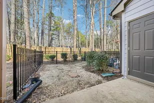 694 Wickham Ridge Rd, Apex, NC 27539 - Photo 2