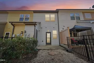 694 Wickham Ridge Rd, Apex, NC 27539 - Photo 20