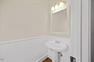 10708 Trappers Creek Dr, Raleigh, NC 27614 - Photo 24