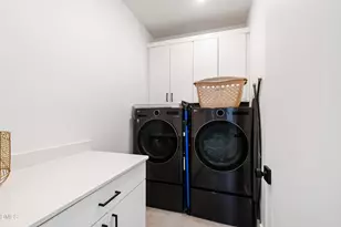 2123 Brewer St, Raleigh, NC 27608 - Photo 36