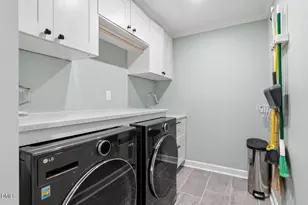 212 E Drewry Ln, Raleigh, NC 27609 - Photo 24