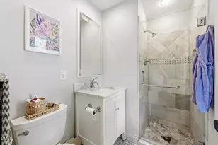 212 E Drewry Ln, Raleigh, NC 27609 - Photo 28