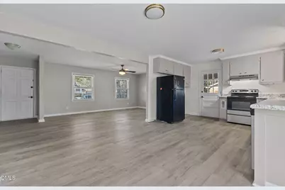 329 S McPherson Church Road, Fayetteville, NC 28303 - Photo 6