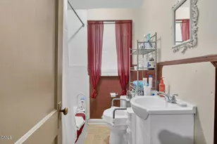 537 Highland Ave, Henderson, NC 27536 - Photo 12