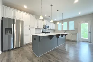 924 Arlington Wood St, Fuquay Varina, NC 27526 - Photo 8