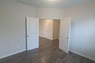 924 Arlington Wood St, Fuquay-Varina, NC 27526 - Photo 8