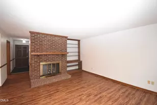 106 Bogue Ct, Cary, NC 27511 - Photo 4
