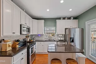 124 Braeside Ct, Cary, NC 27519 - Photo 18