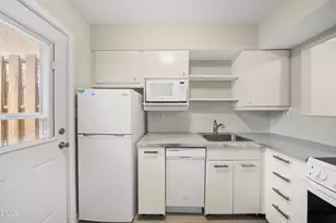 220 Elizabeth St, Chapel Hill, NC 27514 - Photo 10