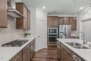 1008 Athena Dr, Durham, NC 27703 - Photo 6