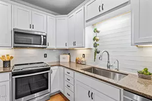 120 Georgetown Woods Dr, Youngsville, NC 27596 - Photo 10