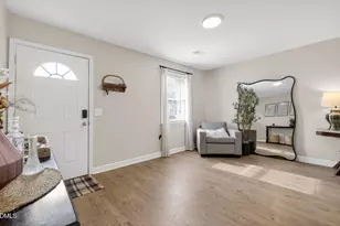 2708 Plainsfield Cir, Raleigh, NC 27610 - Photo 4
