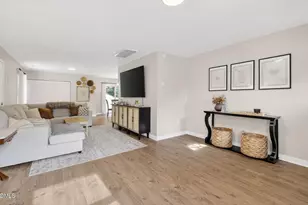 2708 Plainsfield Cir, Raleigh, NC 27610 - Photo 6