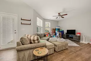 905 Saratoga Dr, Durham, NC 27704 - Photo 8