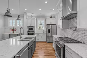 113 Splendid Oak Ct, Holly Springs, NC 27540 - Photo 8