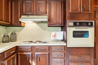 808 Chestnut Drive, Smithfield, NC 27577 - Photo 6