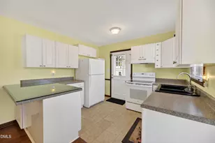 624 Wagstaff Rd, Fuquay Varina, NC 27526 - Photo 8