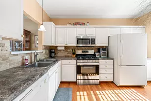 8221 Hempshire Pl, Raleigh, NC 27613 - Photo 4