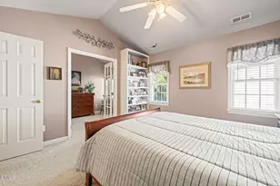 8221 Hempshire Pl, Raleigh, NC 27613 - Photo 16