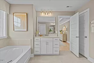 1612 Briar Brook Ln, Zebulon, NC 27597 - Photo 8