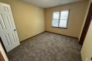 5534 Kaplan Dr, Raleigh, NC 27606 - Photo 12