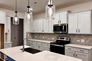 109 Periwinkle Pl, Clayton, NC 27527 - Photo 2