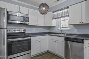 902 Huntington Park Dr, Morrisville, NC 27560 - Photo 8