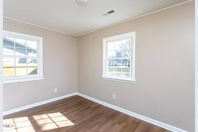 209 N Washington Avenue, Dunn, NC 28334 - Photo 14